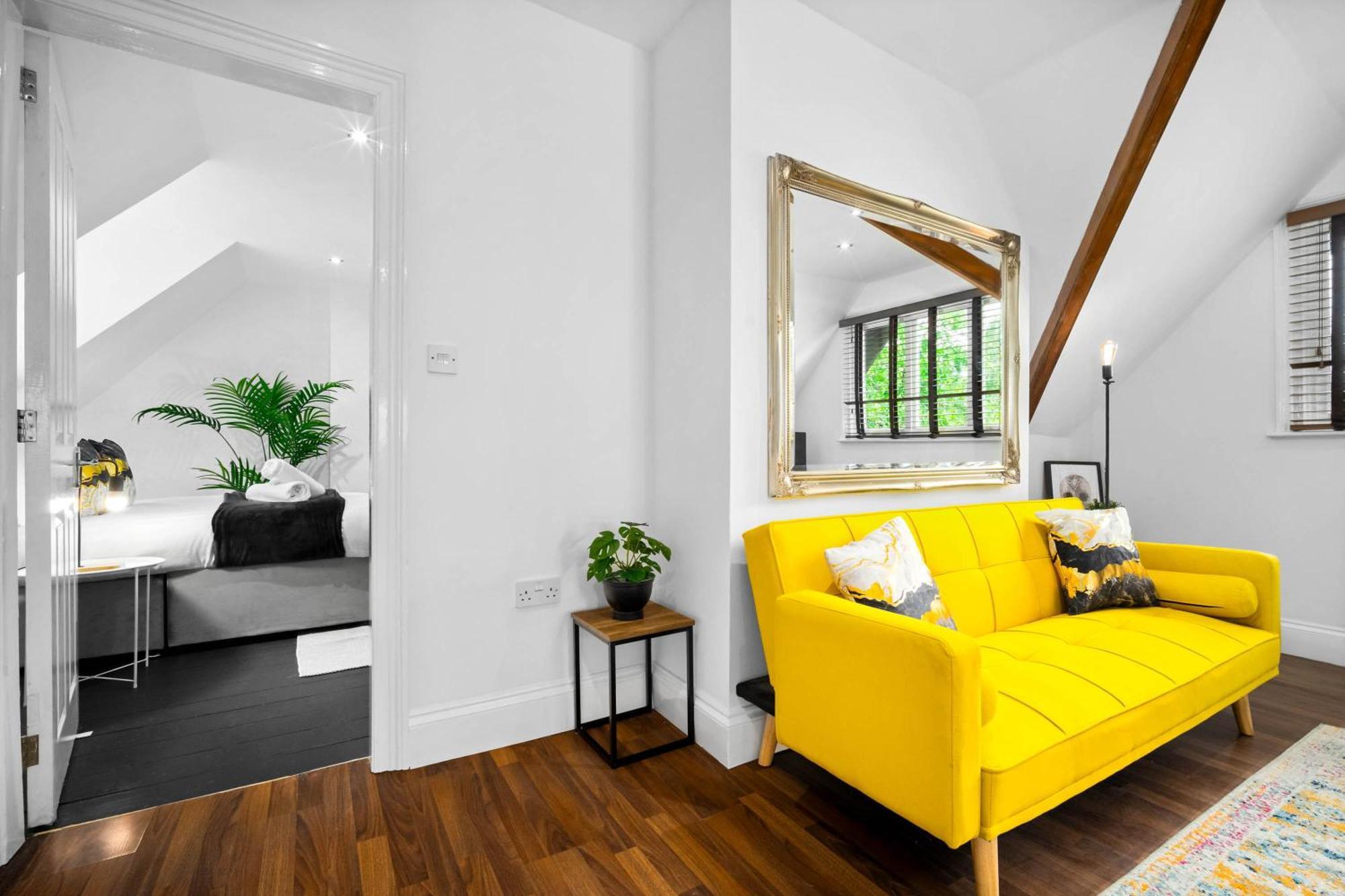 Stylish Apartment - Parking - Outdoor Terrace - Wolverhampton - Netlix - Wifi - 9Bpc Exterior foto